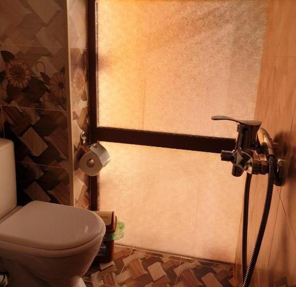 이코노미 룸, дом вдали от дома Sky Village