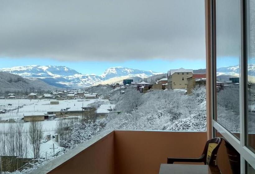 اتاق لوکس با بالکن, Motel