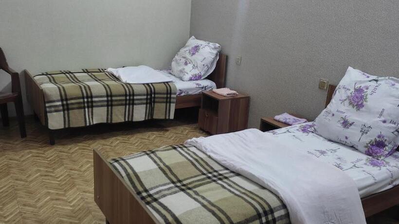 اتاق اکونومی, Motel