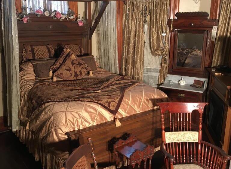غرفة قياسية سرير كينج, 1884 Wildwood Bed And Breakfast Inn