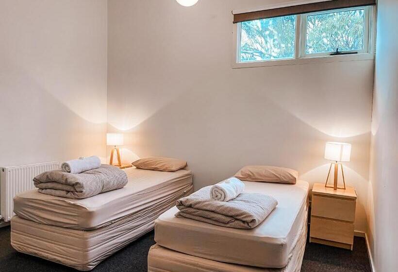 スタンダードシングルルーム, Ajax Ski Club