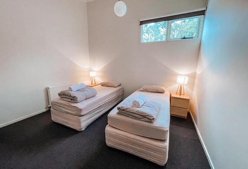 スタンダードシングルルーム, Ajax Ski Club