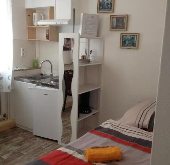 Huoneisto 1 Makuuhuone, Apartmenthaus Kühnen