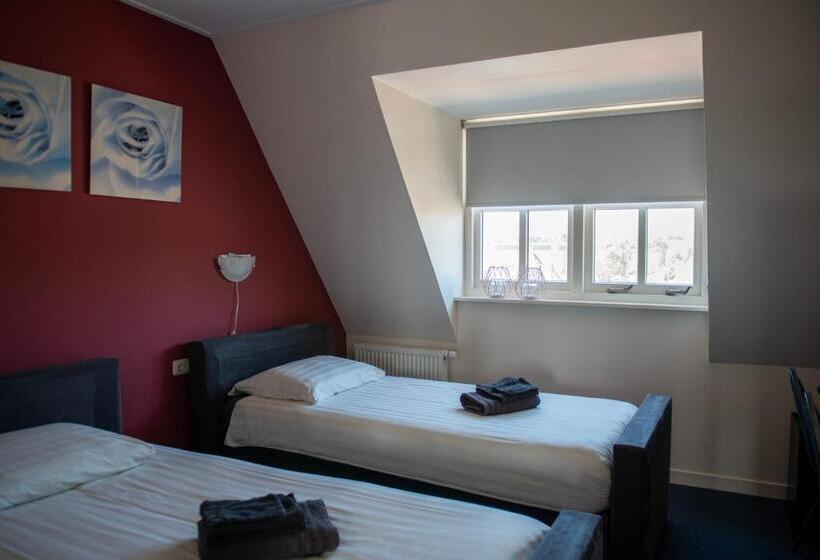 חדר דלוקס, De Harmonie