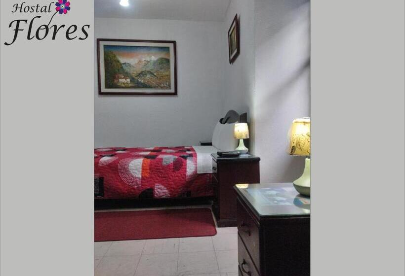 חדר סטנדרט לשלושה, Hostal Flores