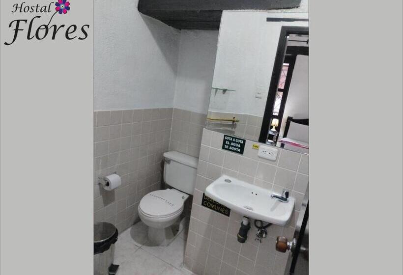 חדר סטנדרט לארבעה, Hostal Flores