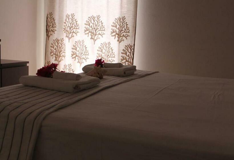 اتاق لوکس با تخت بزرگ, B&b Villa Luna