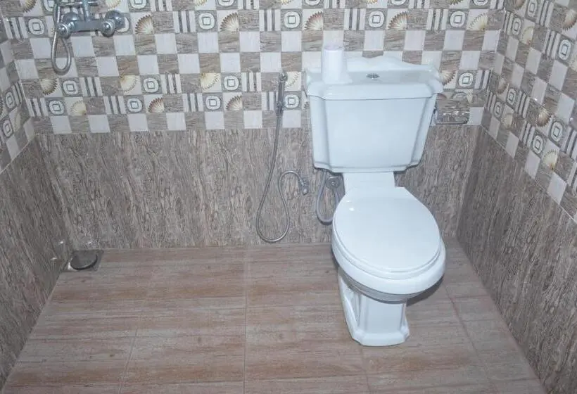 اتاق استاندارد سه نفره, Saddle Cottage
