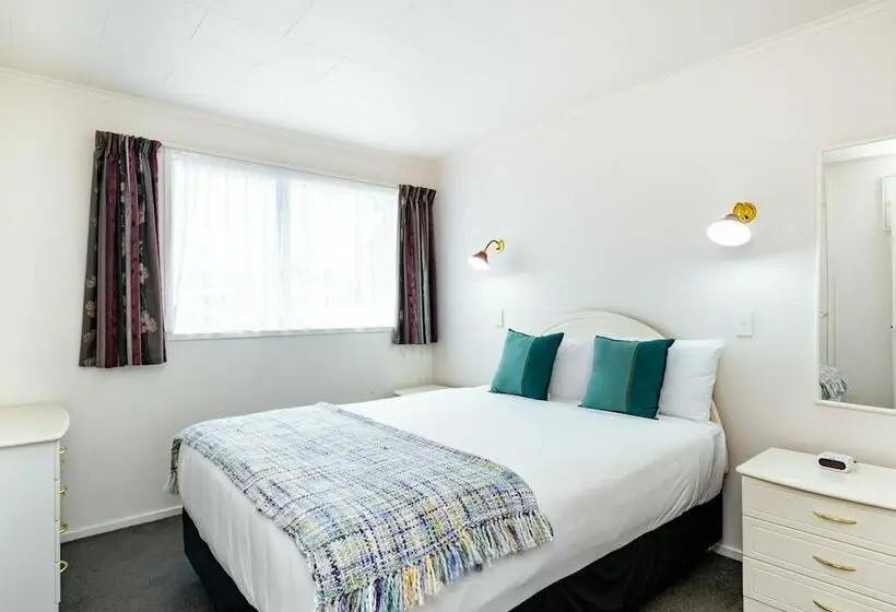 آپارتمان 1 خوابه, Chevron Motel