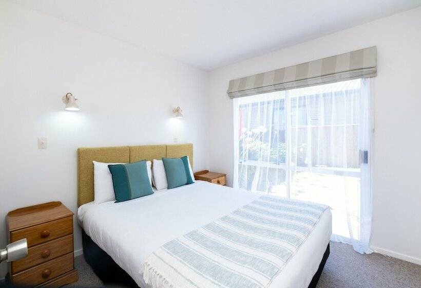 شقة غرفة واحدة, Chevron Motel