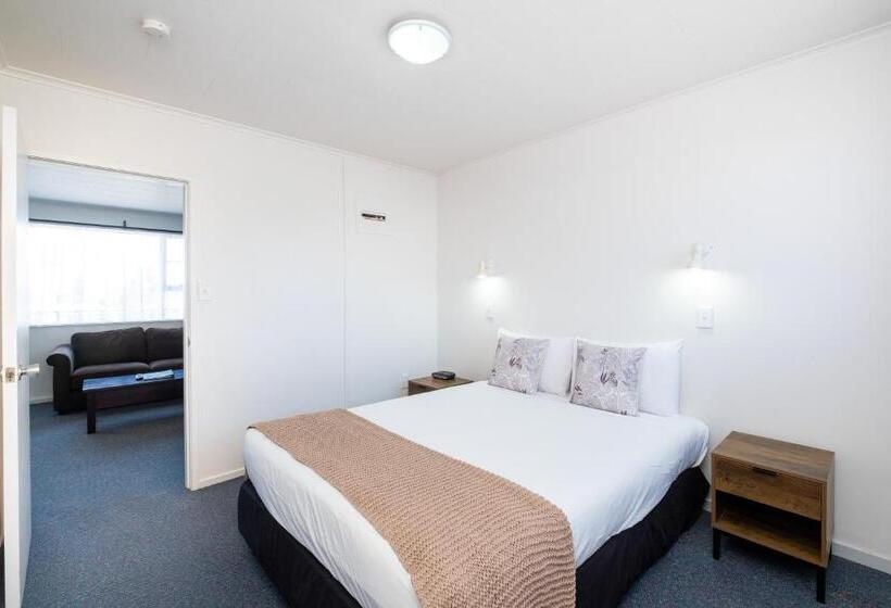 غرفة قياسية, Chevron Motel