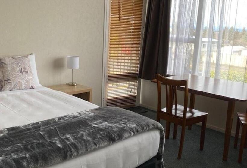 إستوديو قياسى, Chevron Motel