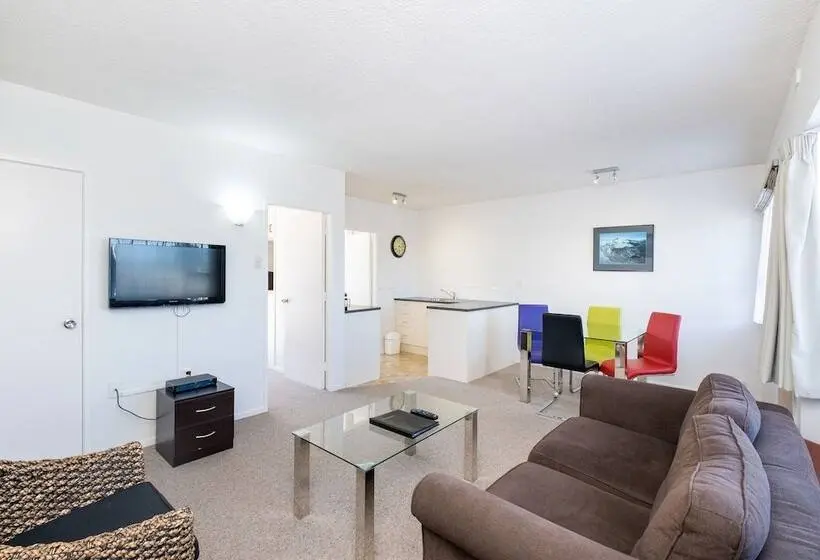 آپارتمان 1 خوابه, Chevron Motel