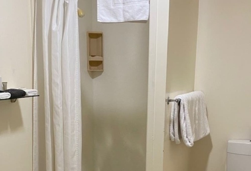 إستوديو قياسى, Chevron Motel