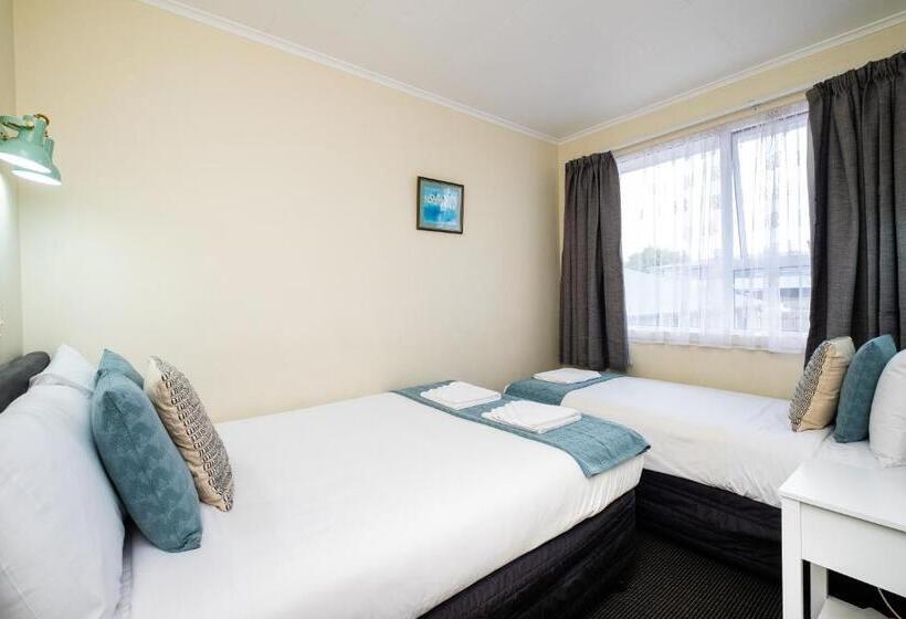 Апартаменты 2 Спальни, Chevron Motel