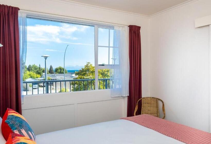 شقة غرفتين, Chevron Motel