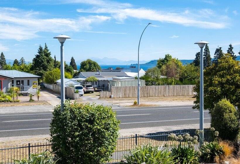 شقة غرفة واحدة, Chevron Motel