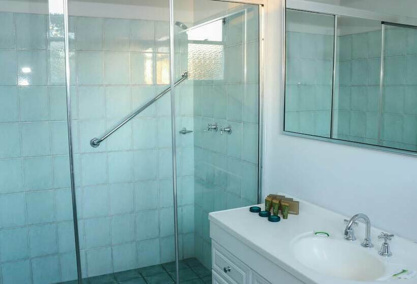 غرفة قياسية فردية, Charing Cross