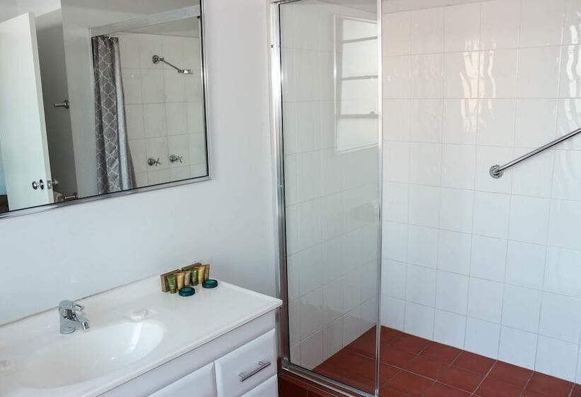 غرفة قياسية, Charing Cross