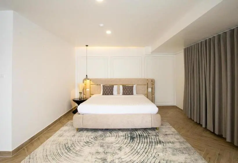 اتاق لوکس با تخت بزرگ, Phuoc Thanh Iv