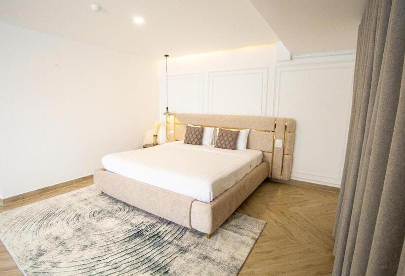 اتاق لوکس با تخت بزرگ, Phuoc Thanh Iv