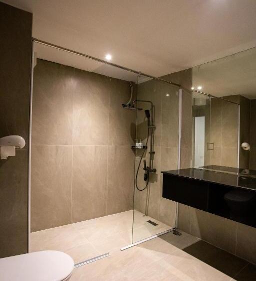 اتاق سوپریور, Phuoc Thanh Iv