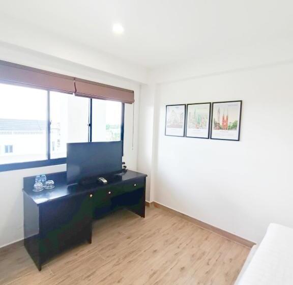 اتاق استاندارد, Phuoc Thanh Iv