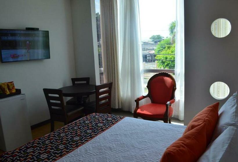 חדר דלוקס, Ucla Center