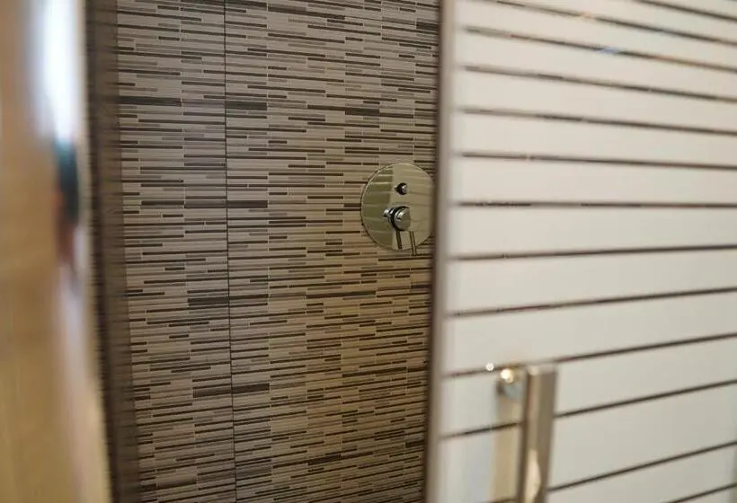 Economy-huone, Nicadomus B&b