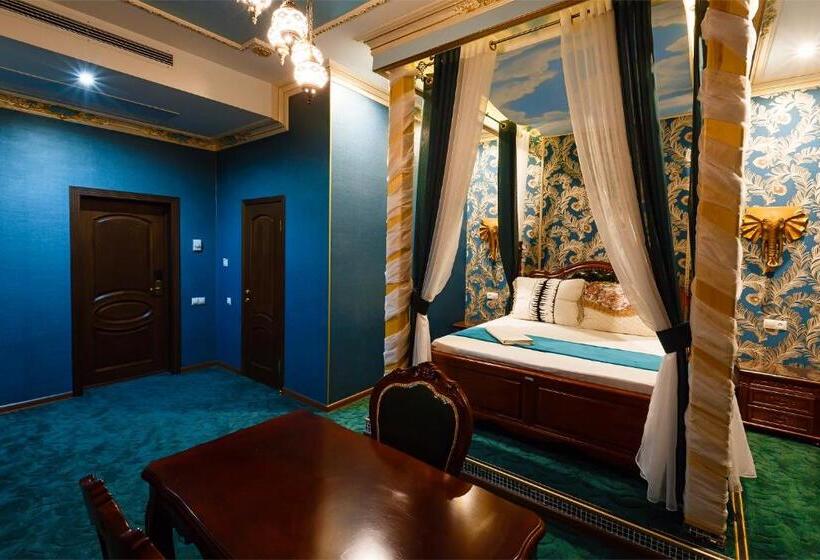 سوییت لوکس, Salut Hotel Almaty
