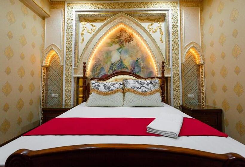 سوییت لوکس, Salut Hotel Almaty