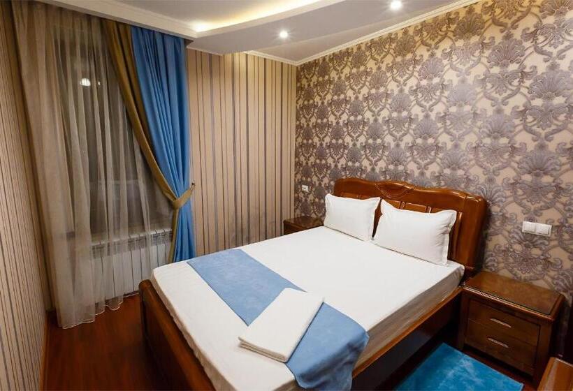 استودیوی لوکس, Salut Hotel Almaty