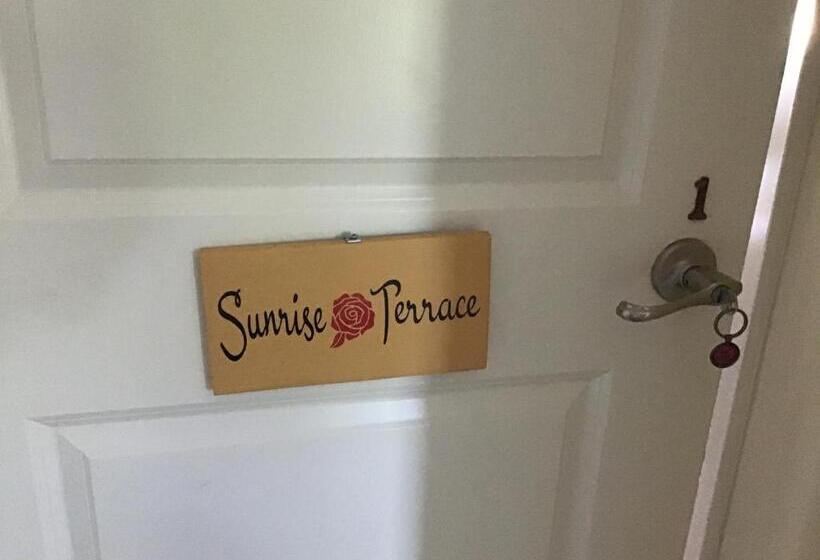 غرفة قياسية مزوَّدة بشُرفة, The Stella Rose B&b