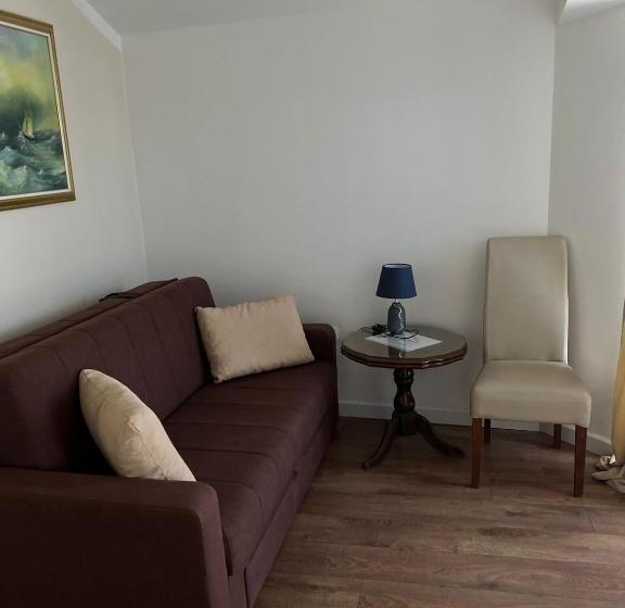 آپارتمان 2 خوابه با چشمانداز دریا, Xanadu