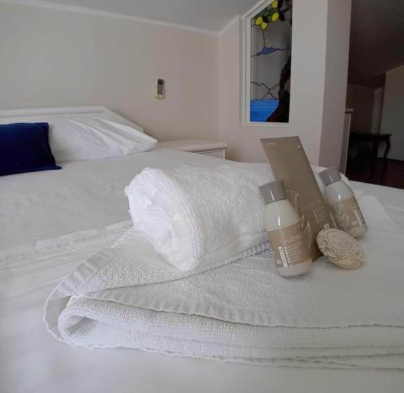 اتاق خانوادگی, Xanadu