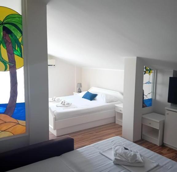 اتاق خانوادگی, Xanadu