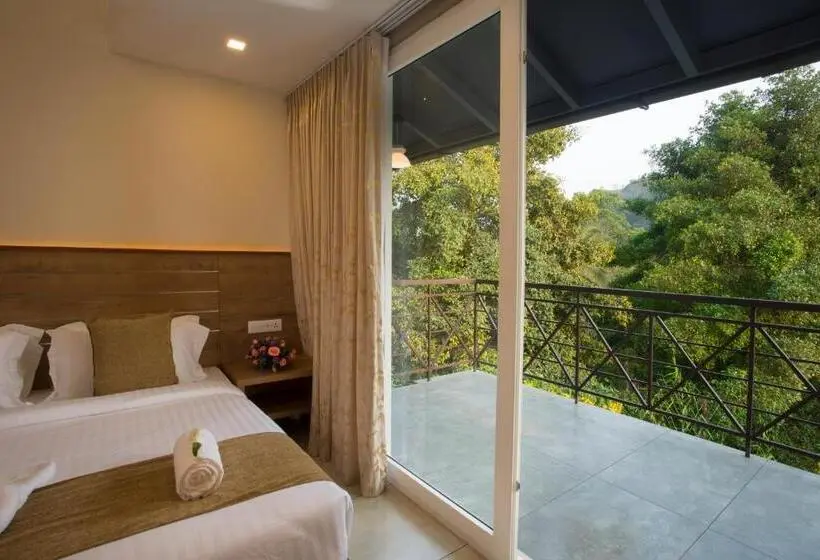 デラックススイート, Amrezy Resort And Spa By Stride, Wayanad