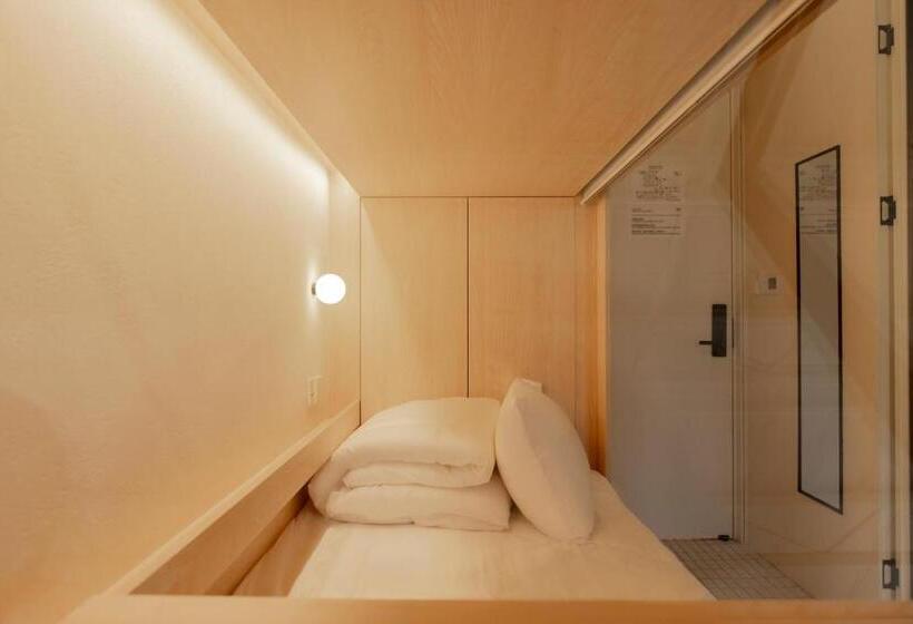 اتاق استاندارد با بالکن, Hi Cozy International Youth Hostel East Nanjing Road & The Bund Free Coffee And Gym