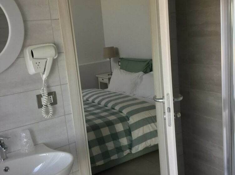 Номер Deluxe Вид на Море с Балконом, La Casa Di Lelè   Bike Club