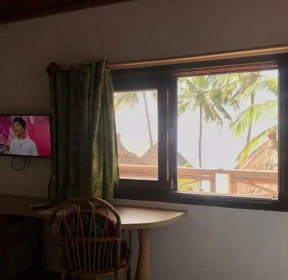 キングサイズベッドのスタンダードルーム, Boblin La Mer Hotel Restaurant Plage