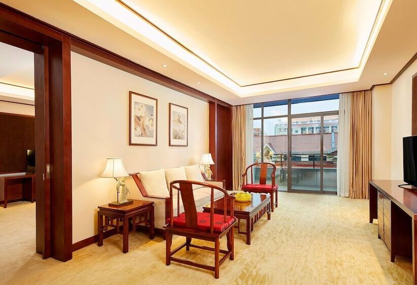 סוויטה דלוקס, Four Points By Sheraton Danzhou
