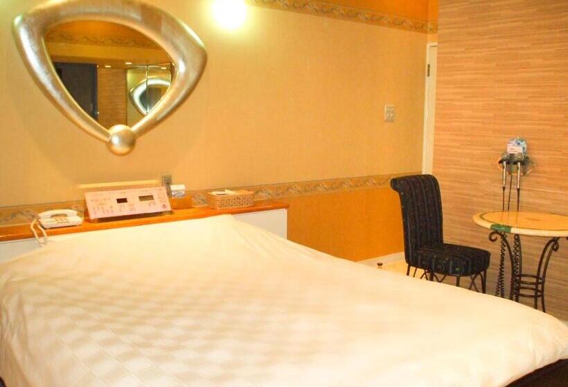 Номер Economy, Large Adults Only