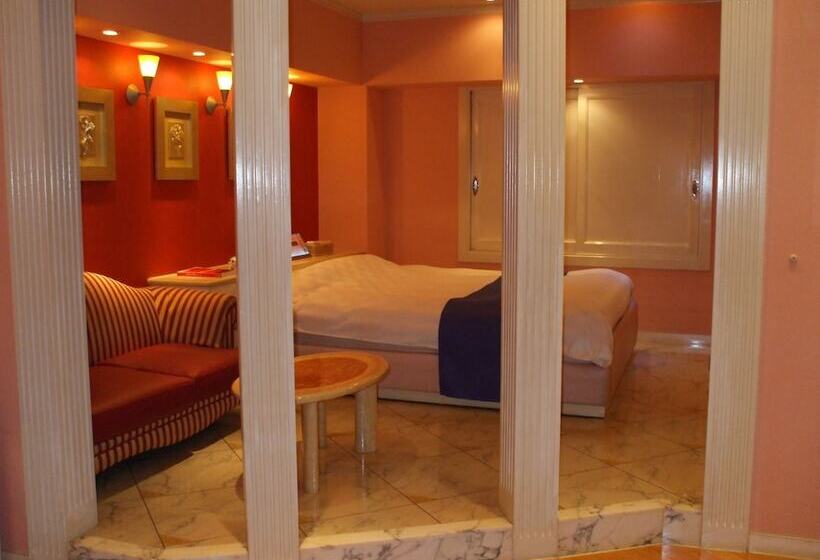 Quarto Estandar, Large   Adults Only