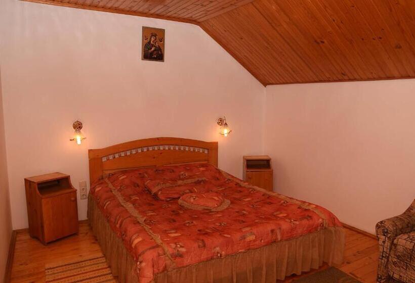 آپارتمان 1 خوابه, Oskolok Dovbusha Mini