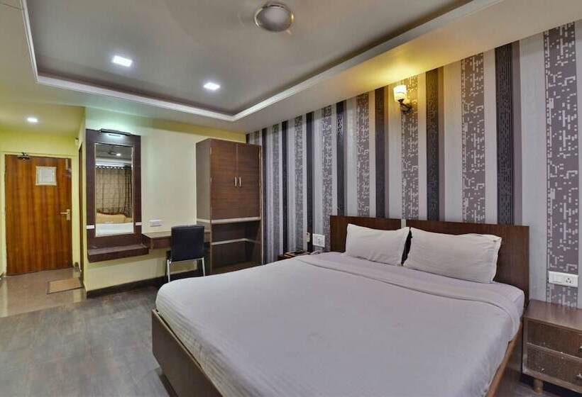 Chambre Deluxe, Puneet International