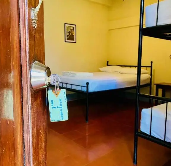 اتاق استاندارد چهار تخته, Hostal La Tortuga Booluda