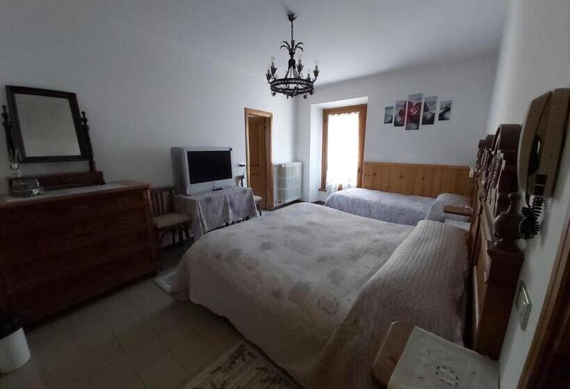 スタンダードトリプルルーム, Camere Vecchio Borgo