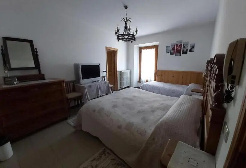 اتاق استاندارد سه نفره, Camere Vecchio Borgo