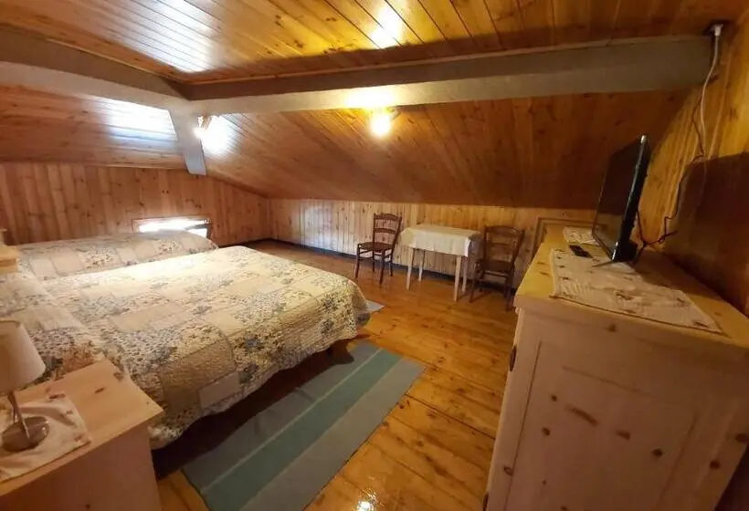 اتاق استاندارد سه نفره, Camere Vecchio Borgo