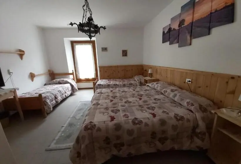 اتاق استاندارد چهار تخته, Camere Vecchio Borgo
